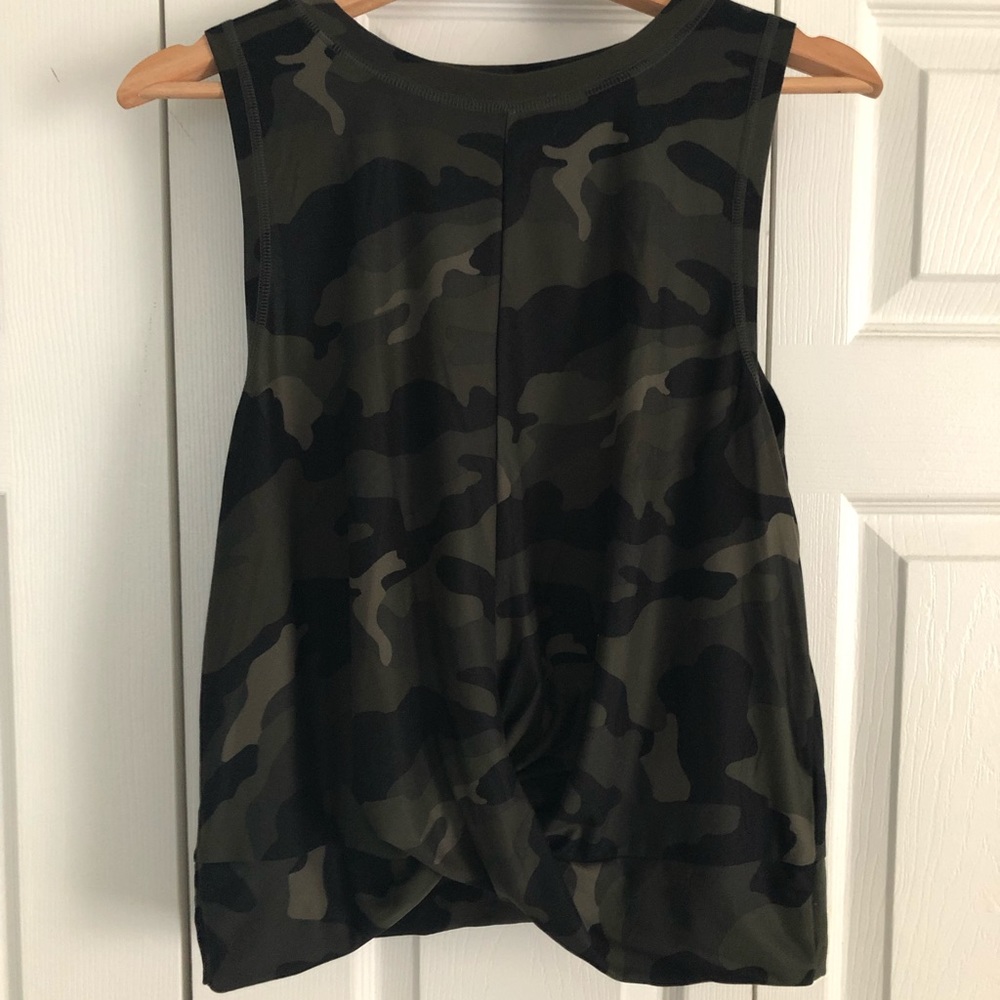 Old Navy Twist-Hem Cropped Tank